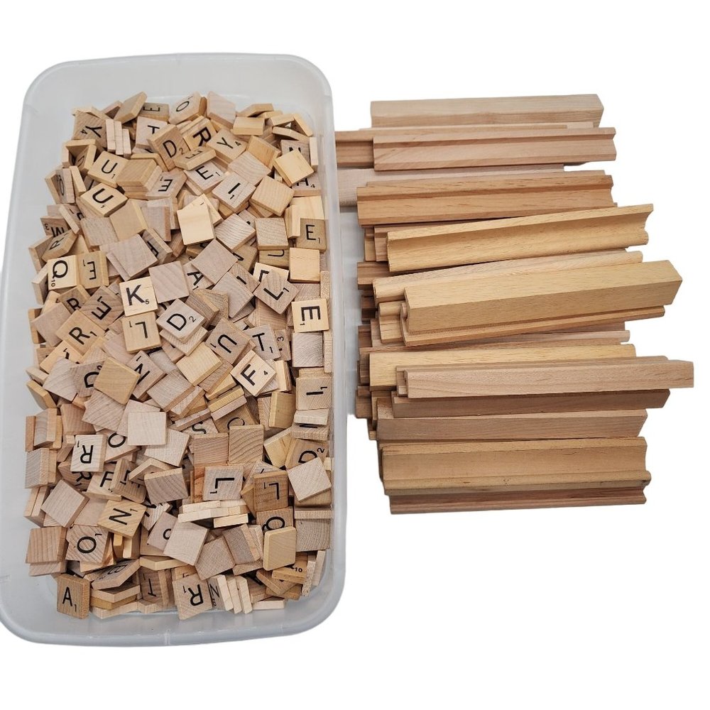 scrabble letters 4.5 pounds & 40 letter holders
